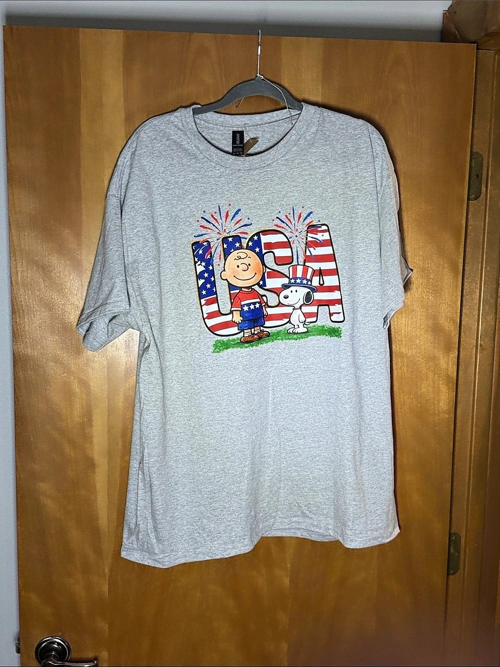 Gildan Peanuts Patriotic Graphic Tee Gray Large